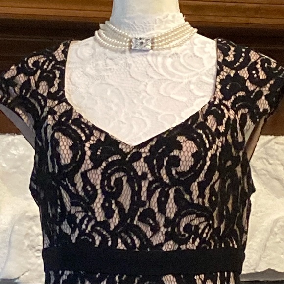 MSK BLACK LACE EVENING GOWN DRESS SIZE 8 - Picture 2 of 8